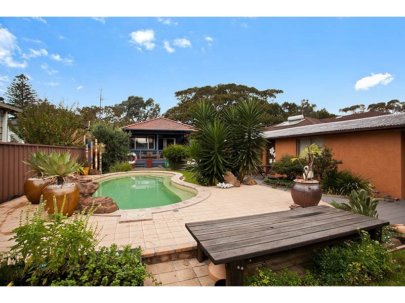 182 Lakeview Parade, Primbee NSW 2502
