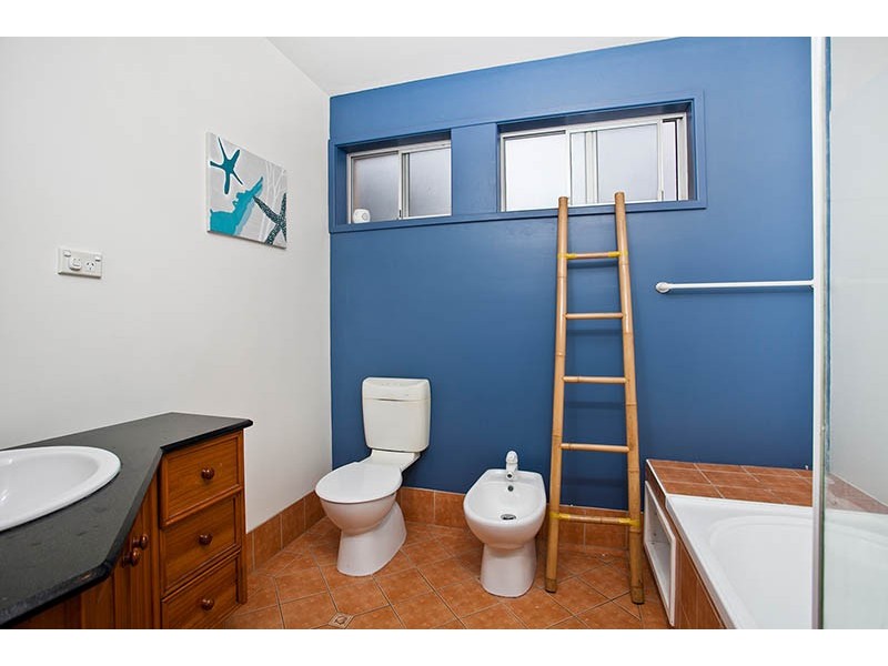 182 Lakeview Parade, Primbee NSW 2502