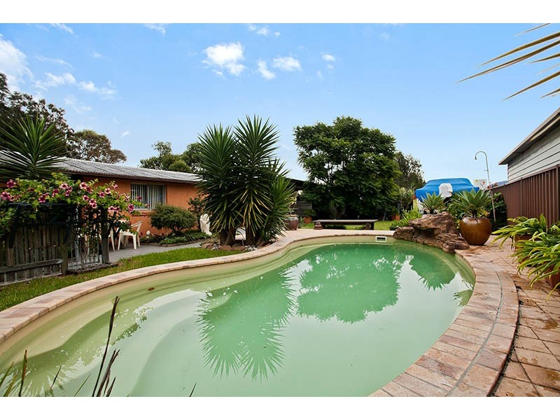 182 Lakeview Parade, Primbee NSW 2502