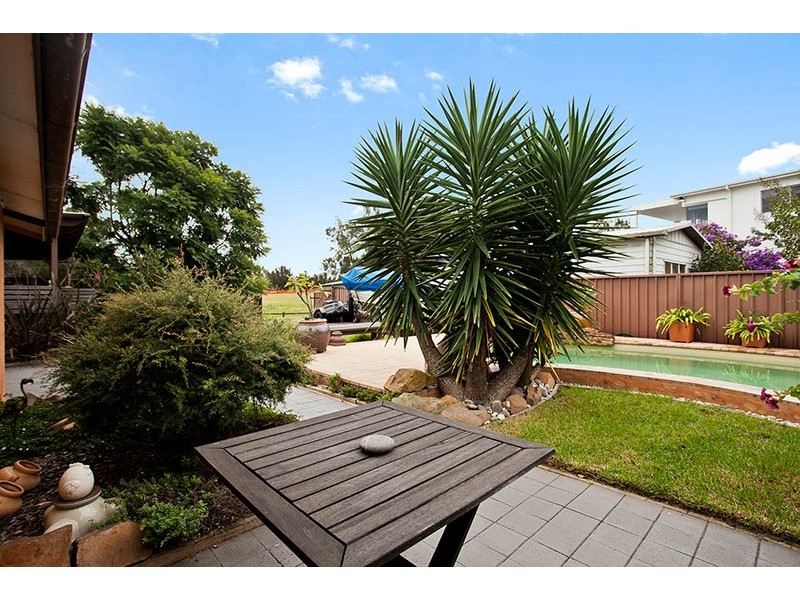 182 Lakeview Parade, Primbee NSW 2502