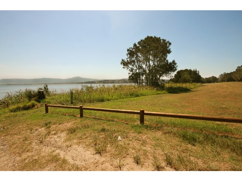 182 Lakeview Parade, Primbee NSW 2502