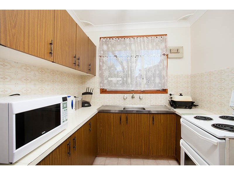 2/42 Loftus Drive, Barrack Heights NSW 2528