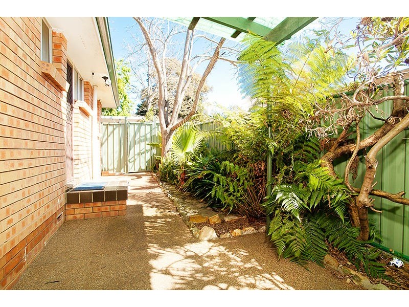 2/42 Loftus Drive, Barrack Heights NSW 2528