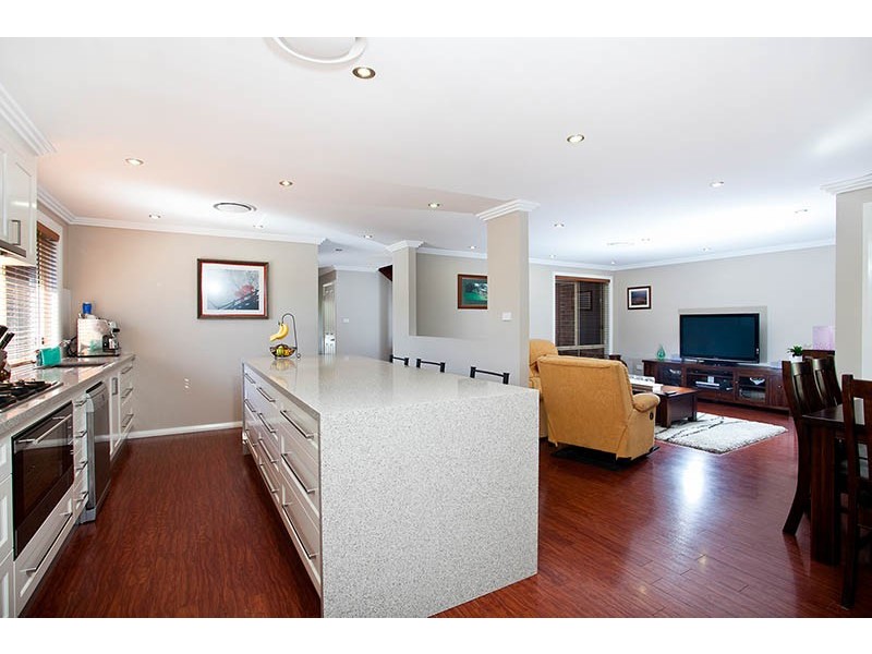 7 Gascoyne Street, Albion Park NSW 2527