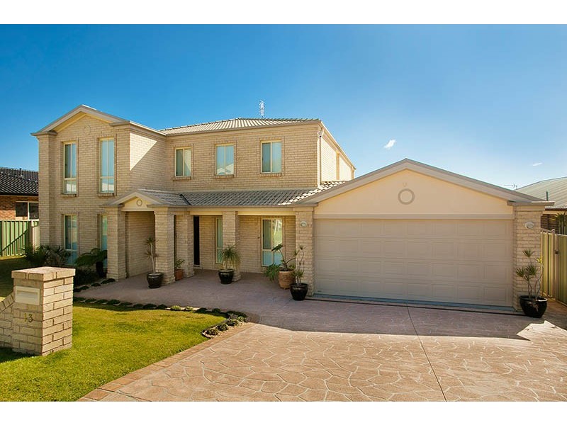 13 Shannon Drive, Albion Park NSW 2527