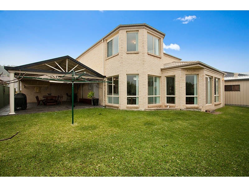 13 Shannon Drive, Albion Park NSW 2527