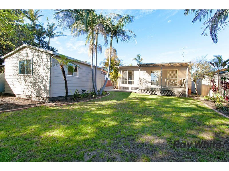 46 Barton Street, Oak Flats NSW 2529