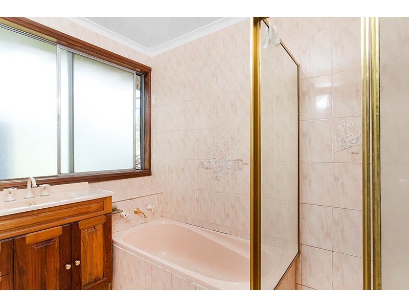 55 Loftus Drive, Barrack Heights NSW 2528