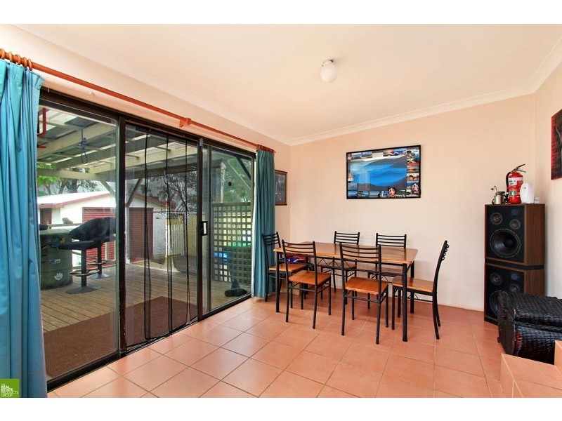 22 Roberts Avenue, Barrack Heights NSW 2528