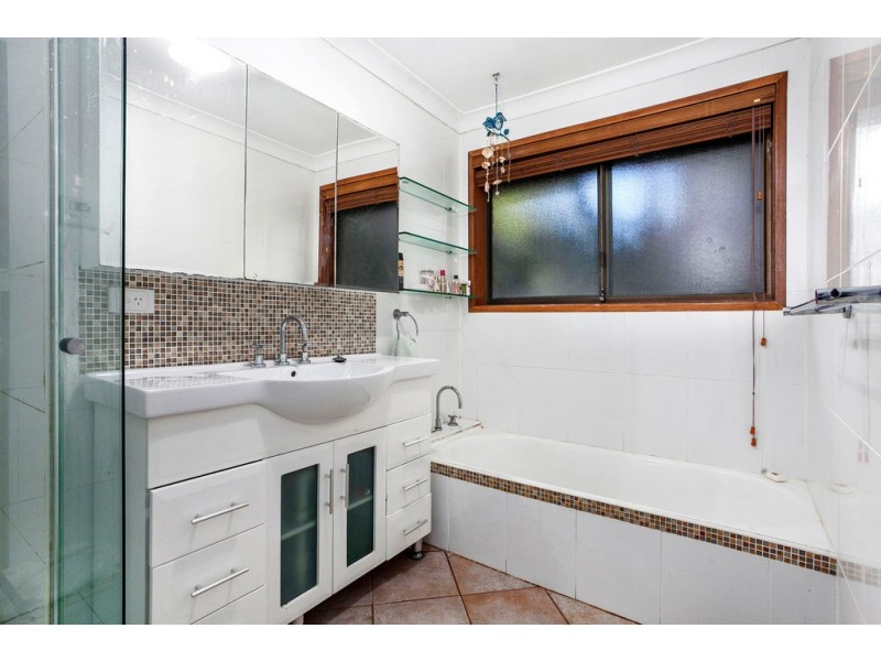 3 Greenwood Place, Barrack Heights NSW 2528