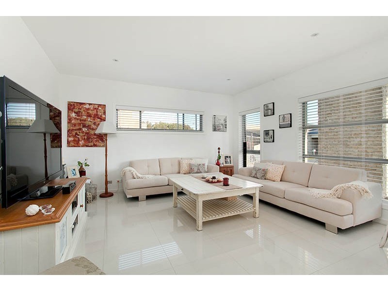 8 Vines Avenue, Shell Cove NSW 2529