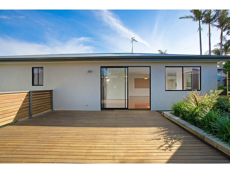 2/2 Bligh Place, Barrack Heights NSW 2528