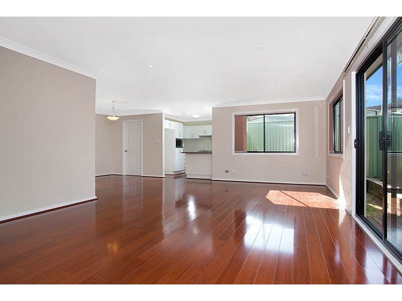 2/2 Bligh Place, Barrack Heights NSW 2528