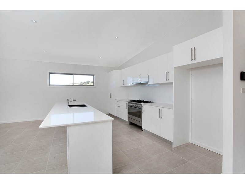 99 College Avenue, Flinders NSW 2529