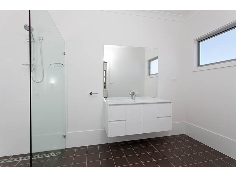 99 College Avenue, Flinders NSW 2529