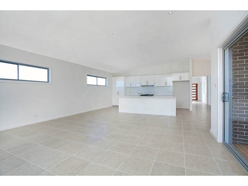 99 College Avenue, Flinders NSW 2529