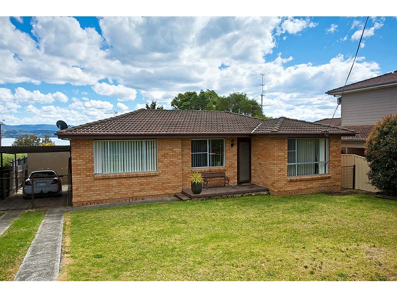 69 Goolagong Cct, Mount Warrigal NSW 2528