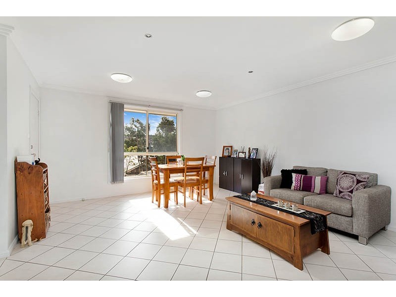 1/4 Merimbula Close, Flinders NSW 2529