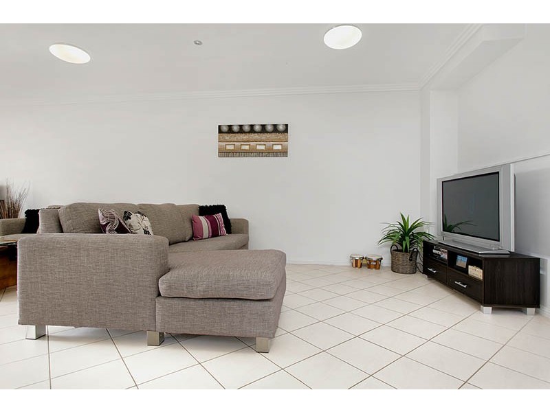 1/4 Merimbula Close, Flinders NSW 2529