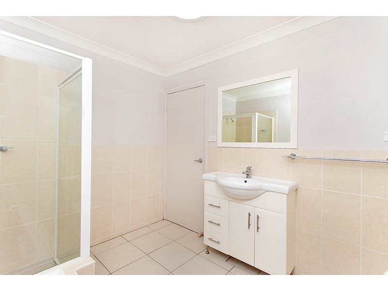 2/4 Merimbula Close, Flinders NSW 2529