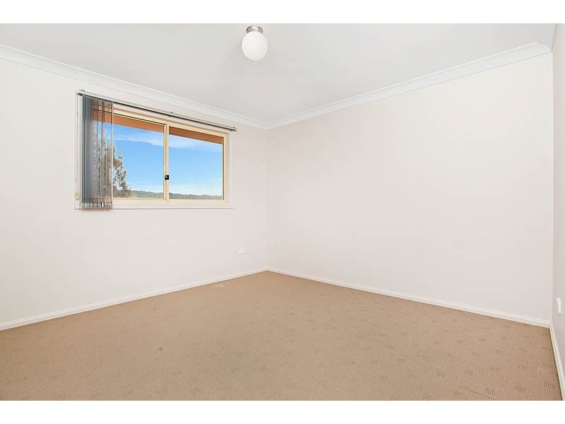 2/4 Merimbula Close, Flinders NSW 2529