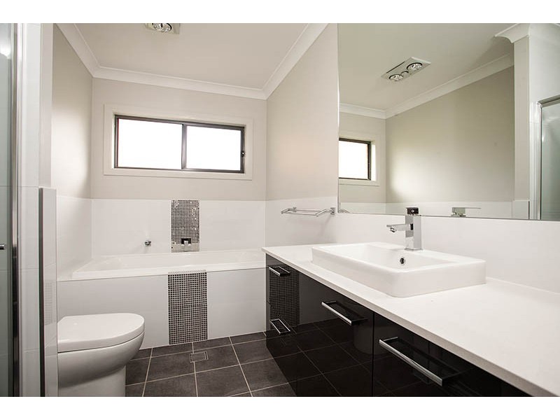 5 Welbury Road, Flinders NSW 2529