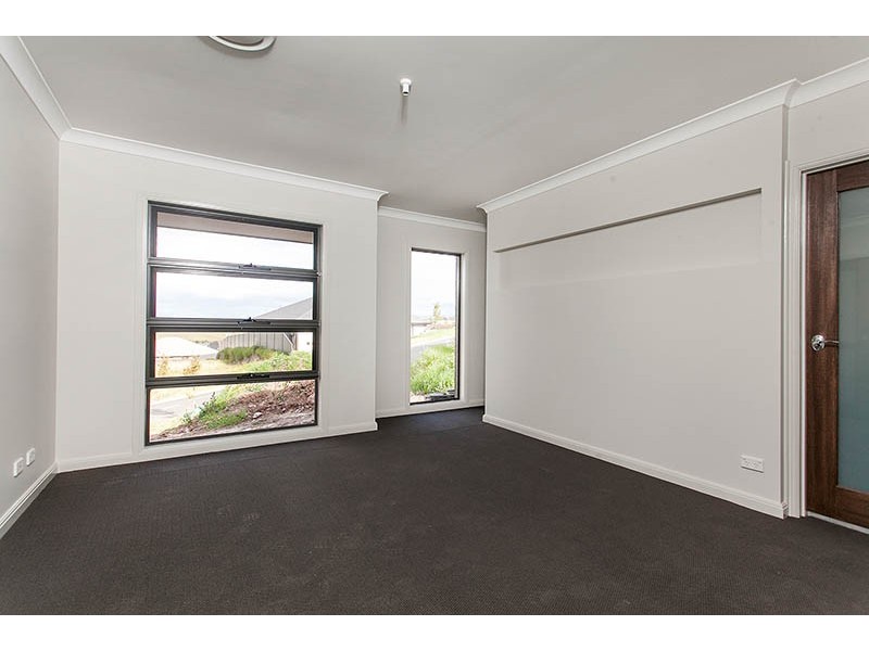 5 Welbury Road, Flinders NSW 2529