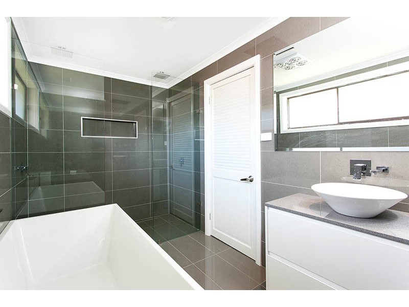 84 Captain Cook Drive, Barrack Heights NSW 2528