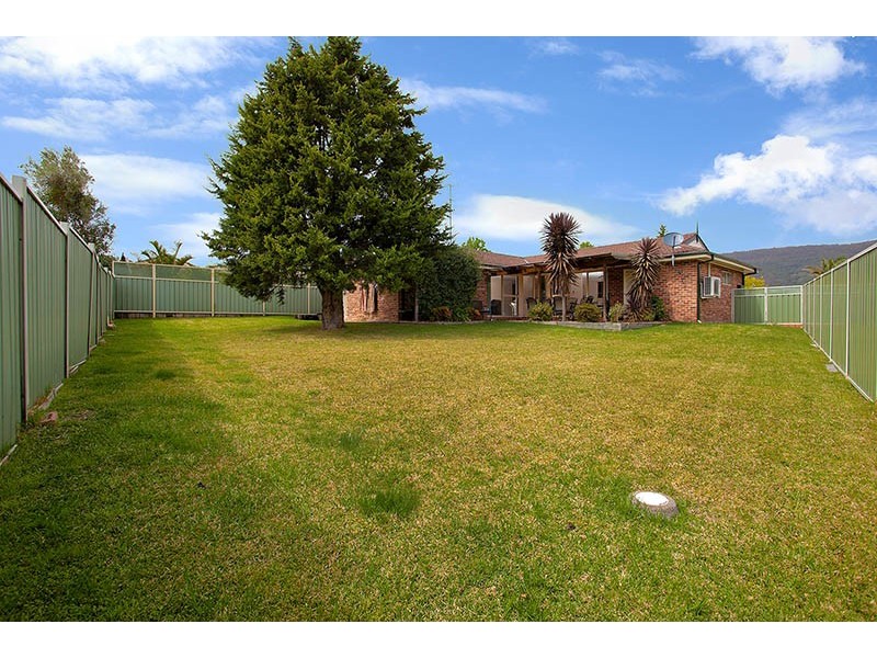 4 Normanby Place, Albion Park NSW 2527