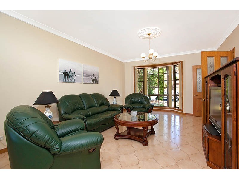 46 Tarra Crescent, Oak Flats NSW 2529