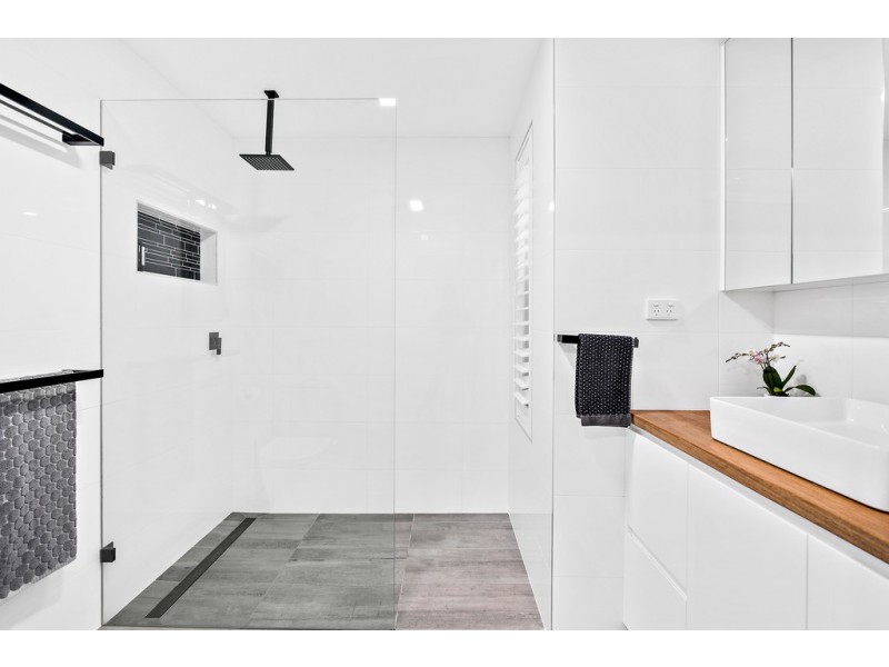 40 Headland Parade, Barrack Point NSW 2528