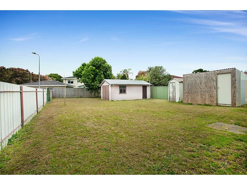 60 Stephanie Avenue, Warilla NSW 2528