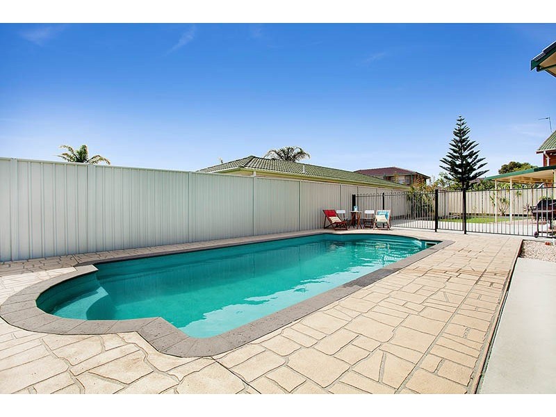 29 Kruger Avenue, Windang NSW 2528