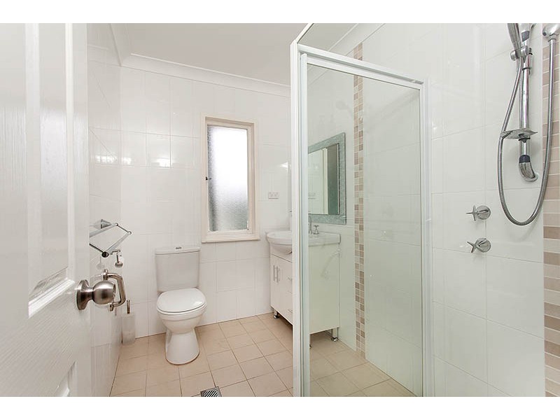 9 Day Street, Lake Illawarra NSW 2528