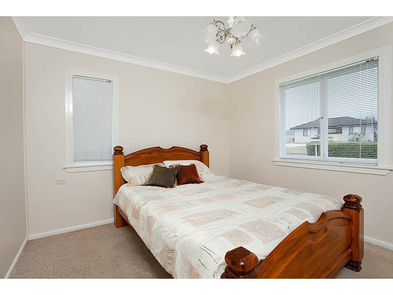 9 Day Street, Lake Illawarra NSW 2528