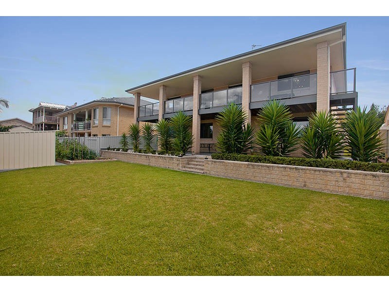 16 Helsal Circuit, Shell Cove NSW 2529
