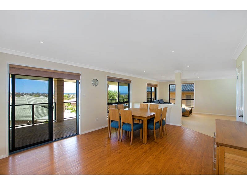 16 Helsal Circuit, Shell Cove NSW 2529