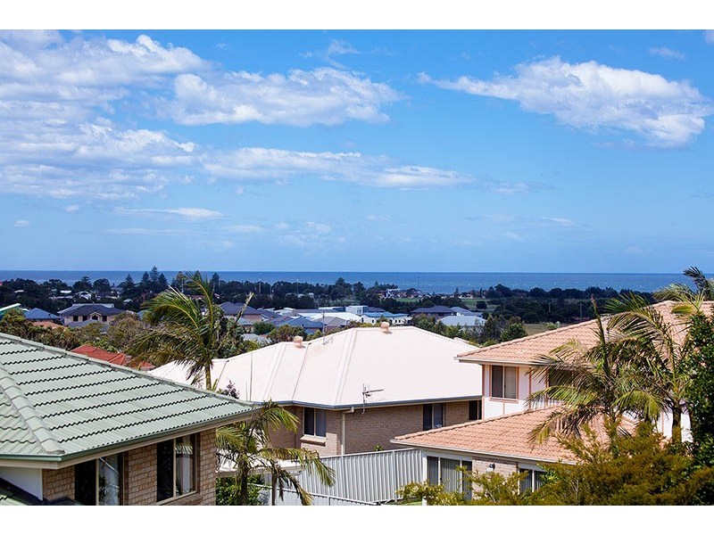 16 Helsal Circuit, Shell Cove NSW 2529