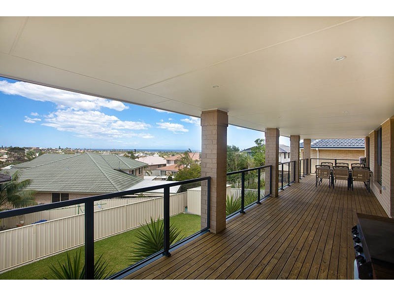 16 Helsal Circuit, Shell Cove NSW 2529