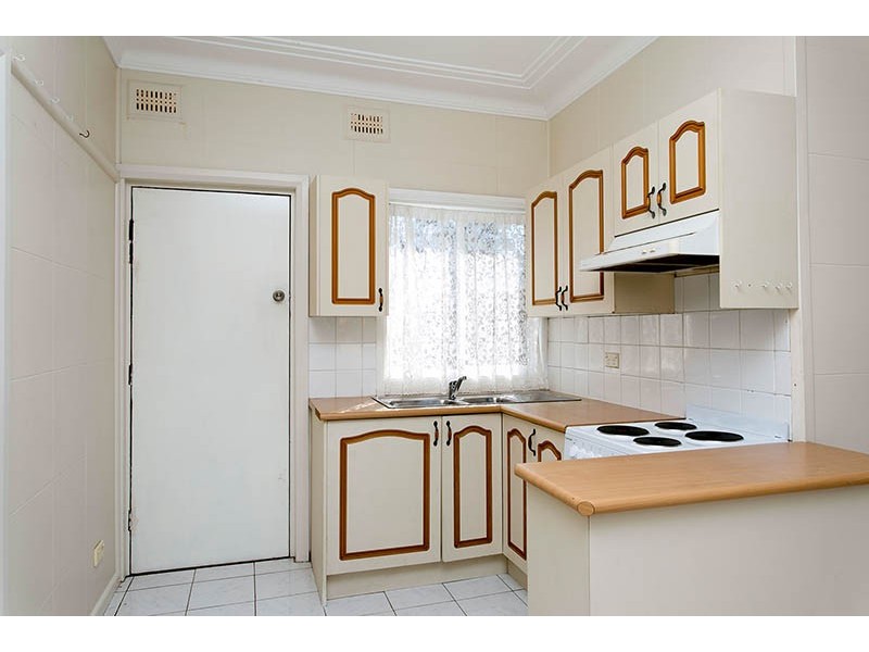 10 Trevor Avenue, Lake Heights NSW 2502