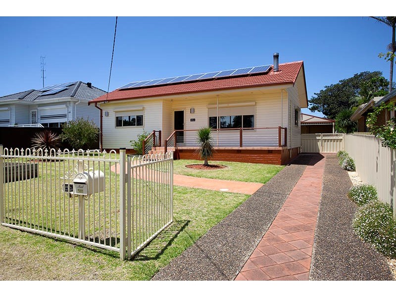 25 Deakin Street, Oak Flats NSW 2529