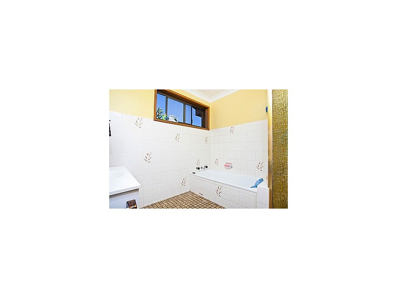 37 Horsley Road, Oak Flats NSW 2529