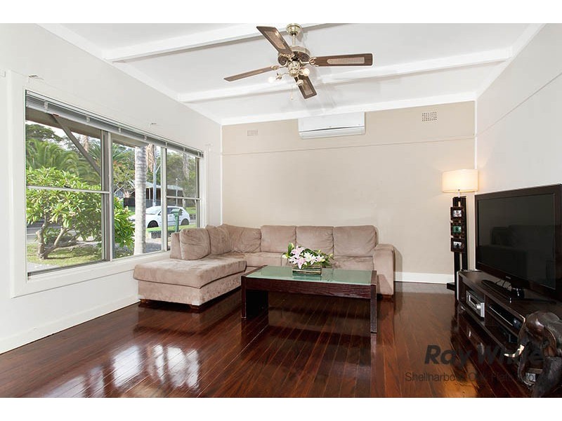 71 Lake Entrance Road, Oak Flats NSW 2529