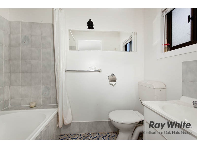 71 Lake Entrance Road, Oak Flats NSW 2529