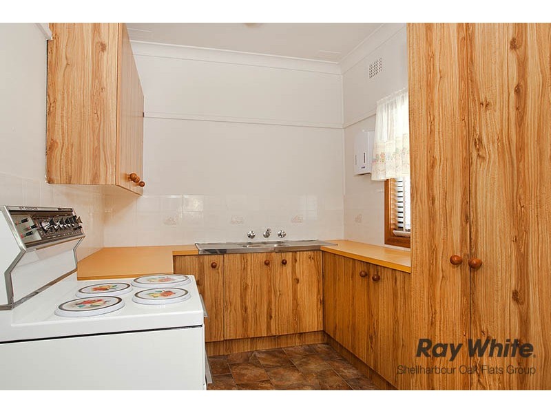 14a Hoskins Avenue, Warrawong NSW 2502