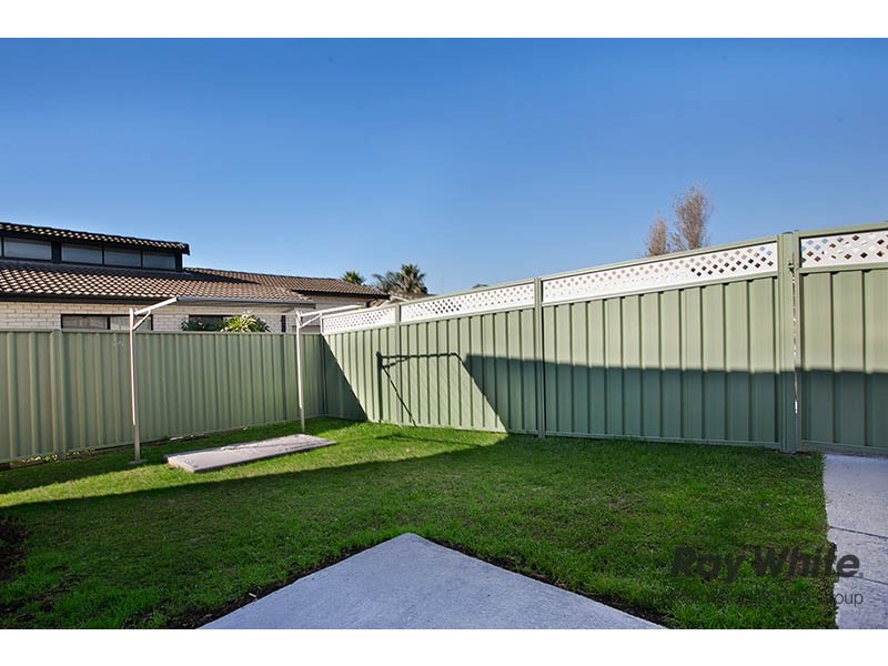 14a Hoskins Avenue, Warrawong NSW 2502