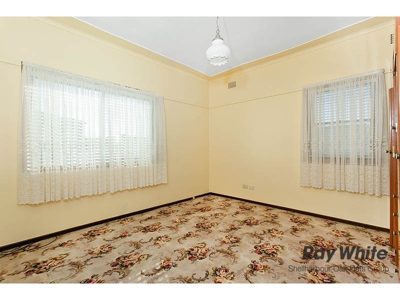 14a Hoskins Avenue, Warrawong NSW 2502