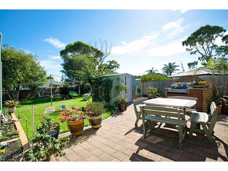 2 Cleary Street, Barrack Heights NSW 2528