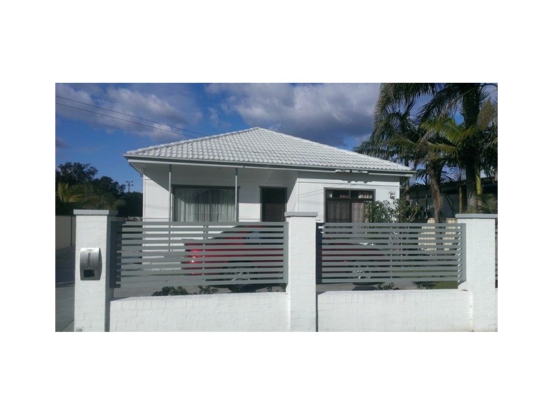 12 Joan Avenue, Warilla NSW 2528