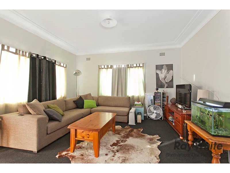 12 Joan Avenue, Warilla NSW 2528